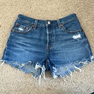 Levi high waisted shorts
